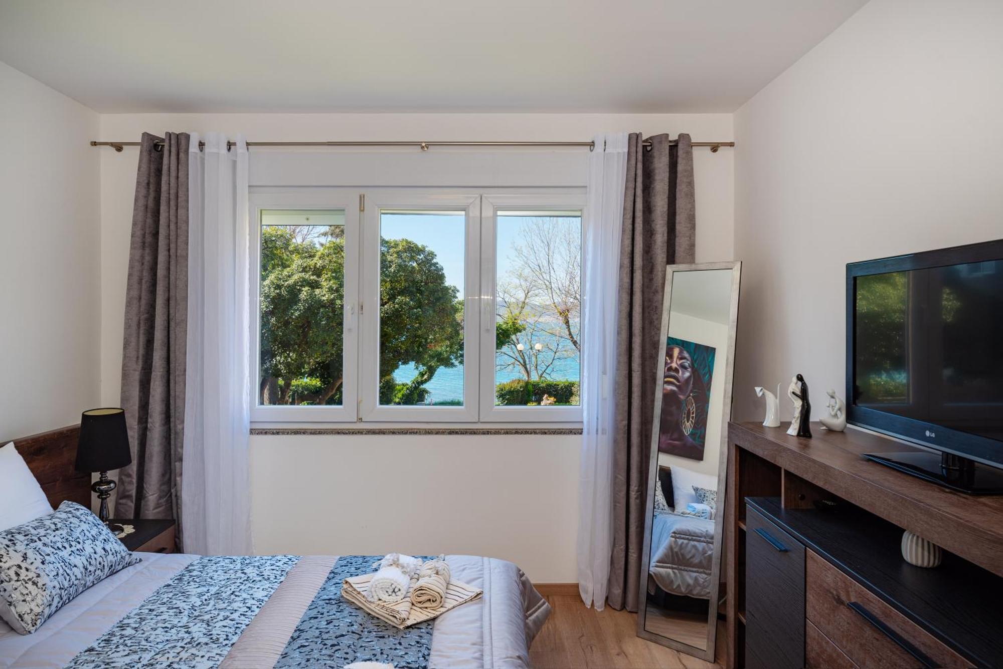 Kolovare Garden Oasis - First Row By Sea Apartment Zadar Ngoại thất bức ảnh