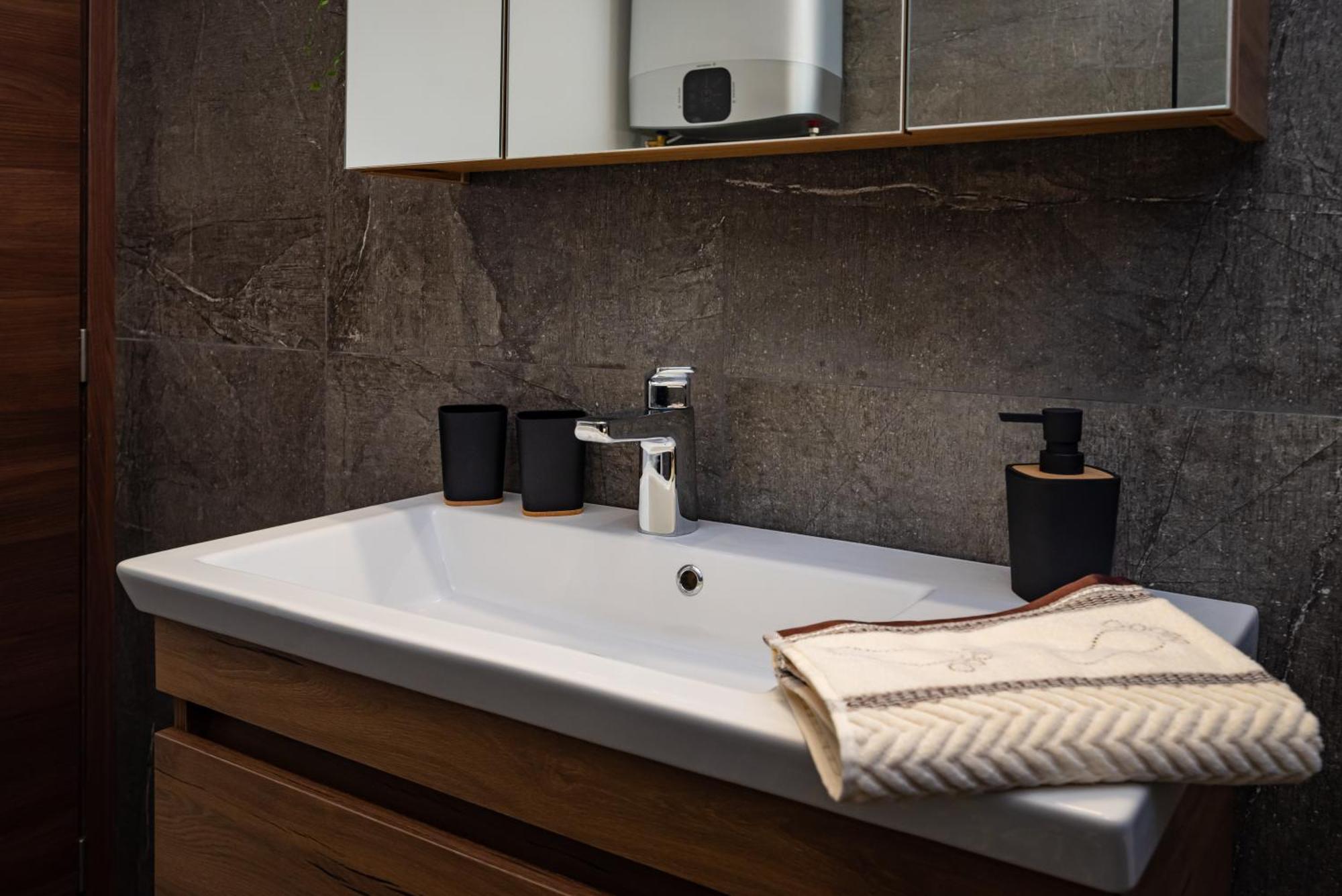 Kolovare Garden Oasis - First Row By Sea Apartment Zadar Ngoại thất bức ảnh