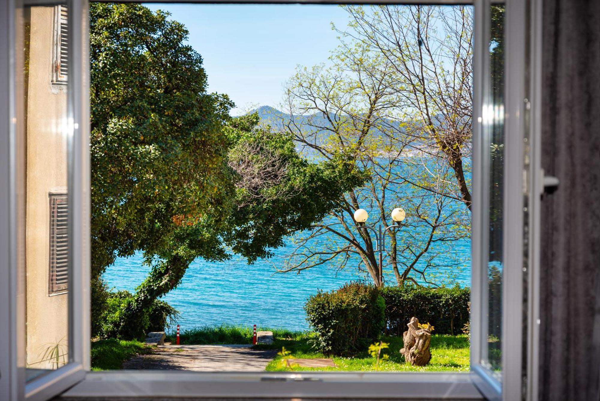Kolovare Garden Oasis - First Row By Sea Apartment Zadar Ngoại thất bức ảnh